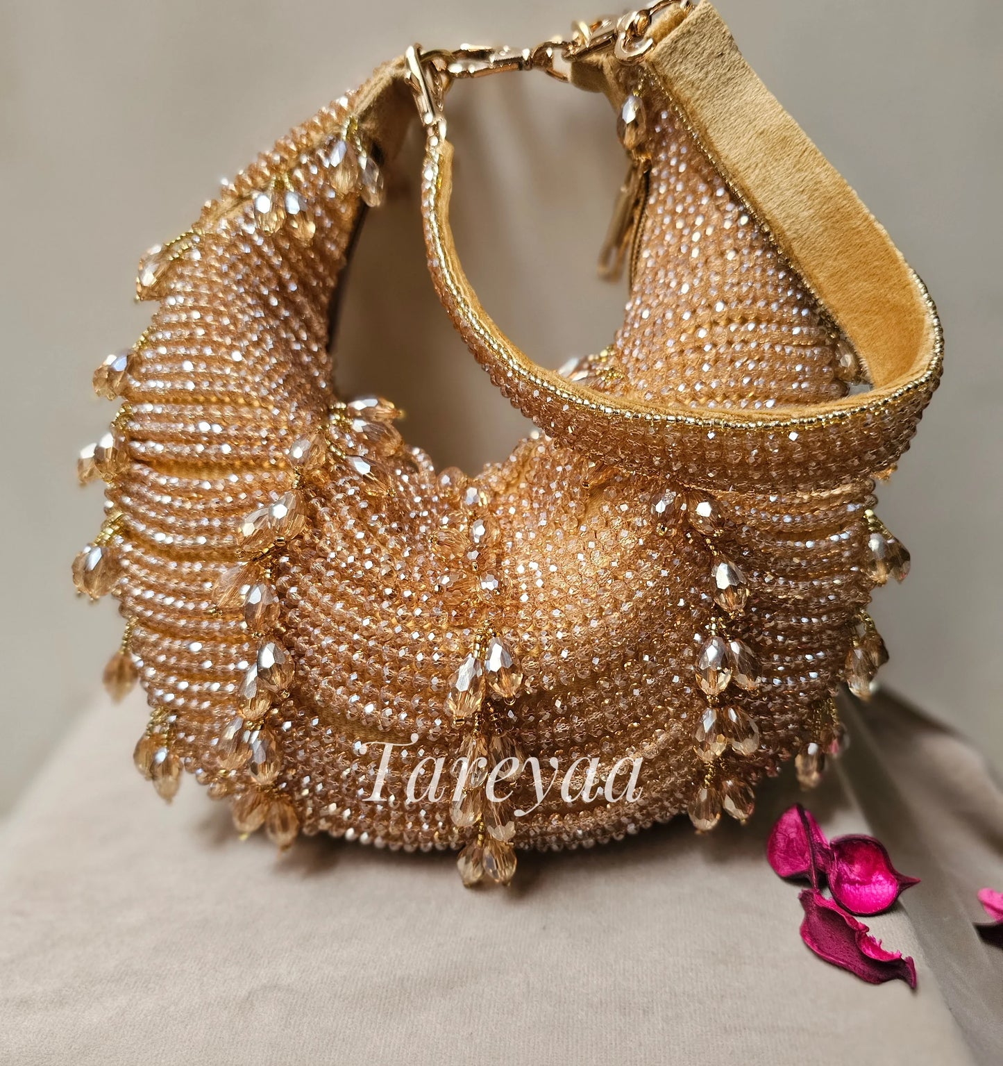 Party bag - Golden Aura - Tareyaa