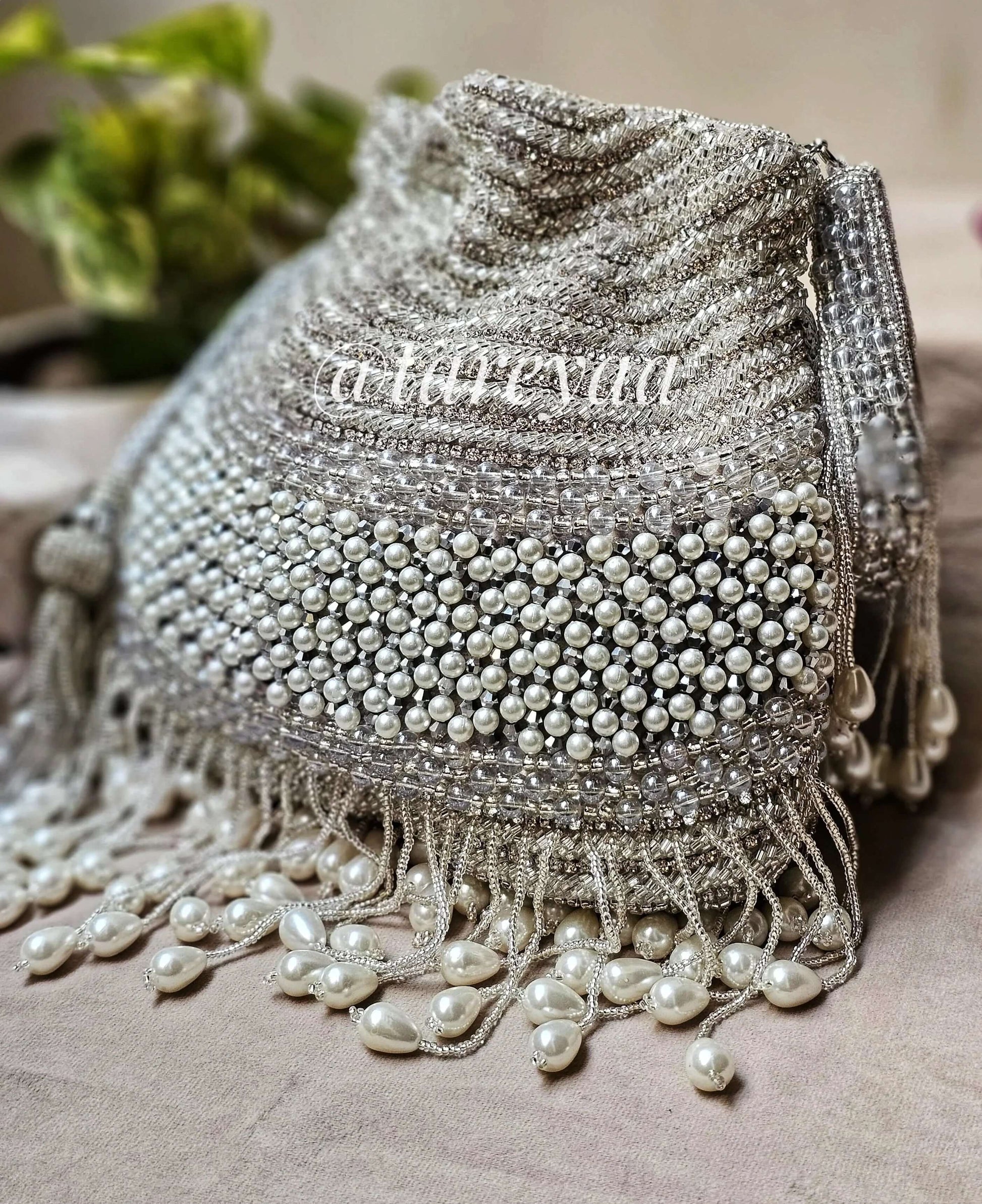 Sajda Indian Golden Potli - Tareyaa
