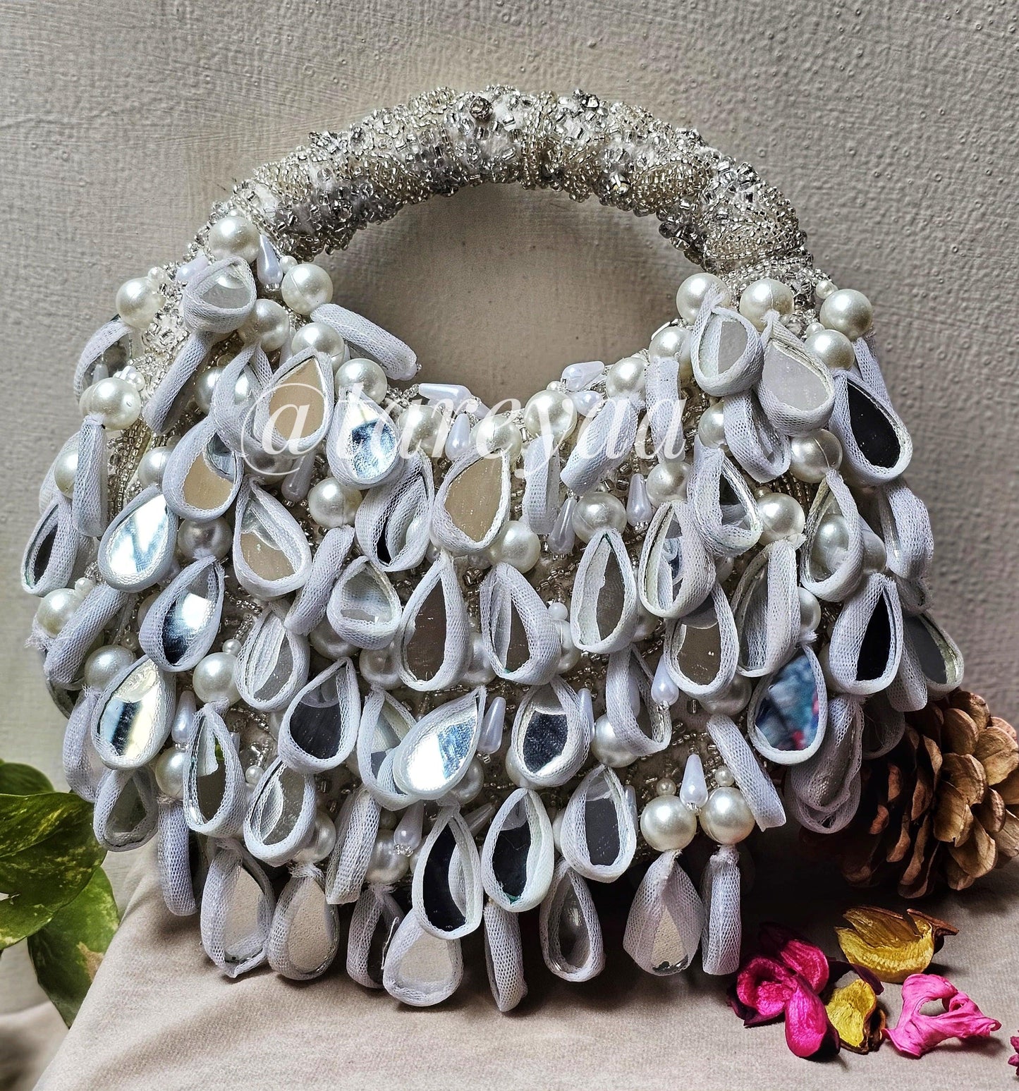 Garba mirror bag with handle - Tareyaa