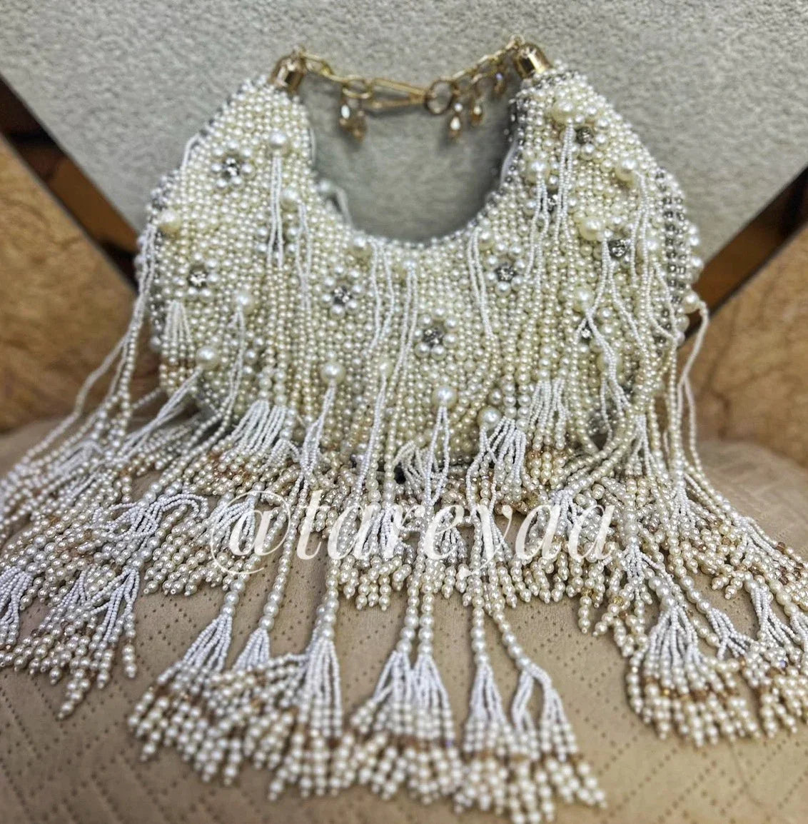 Dubai Pearl Moonbag with clip - Tareyaa