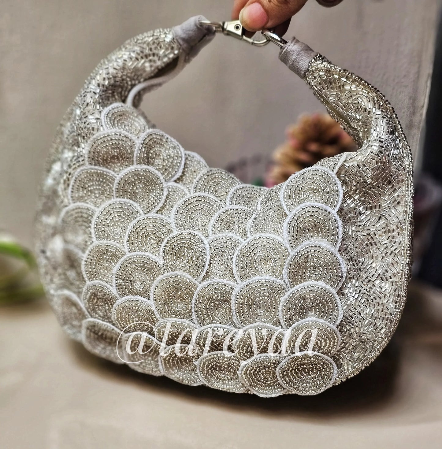 Doll (no side chain) Crescent Bag - Tareyaa