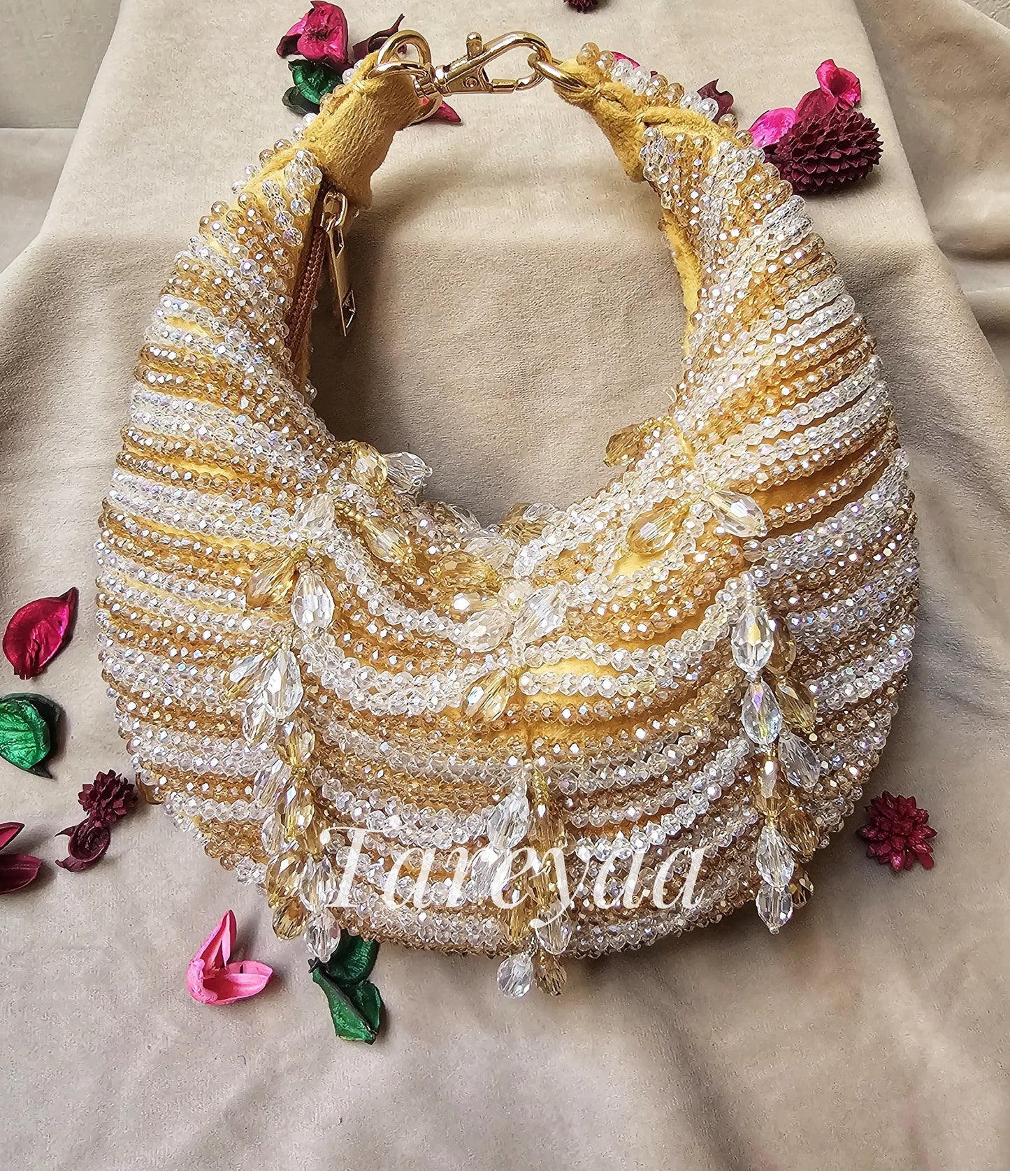 Party bag - Golden Aura - Tareyaa