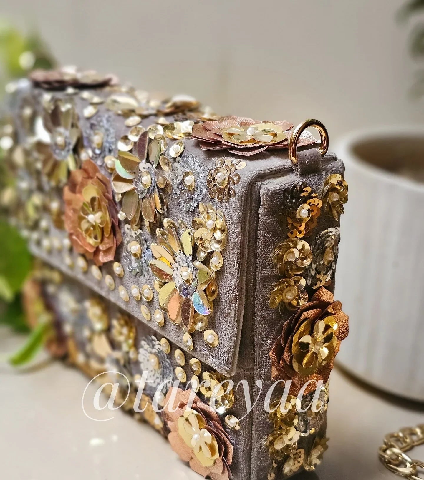 Blooming Buds Floral Grey Bag - Tareyaa