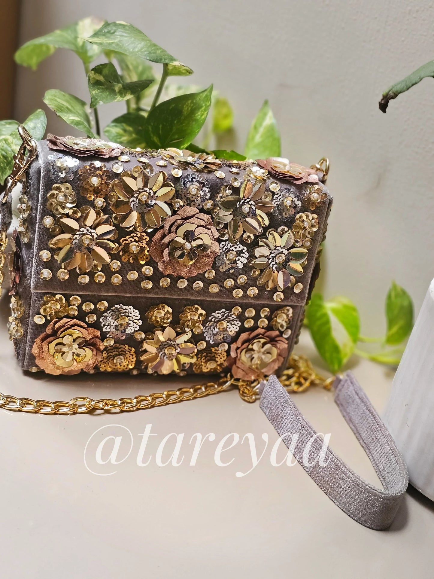Blooming Buds Floral Grey Bag - Tareyaa