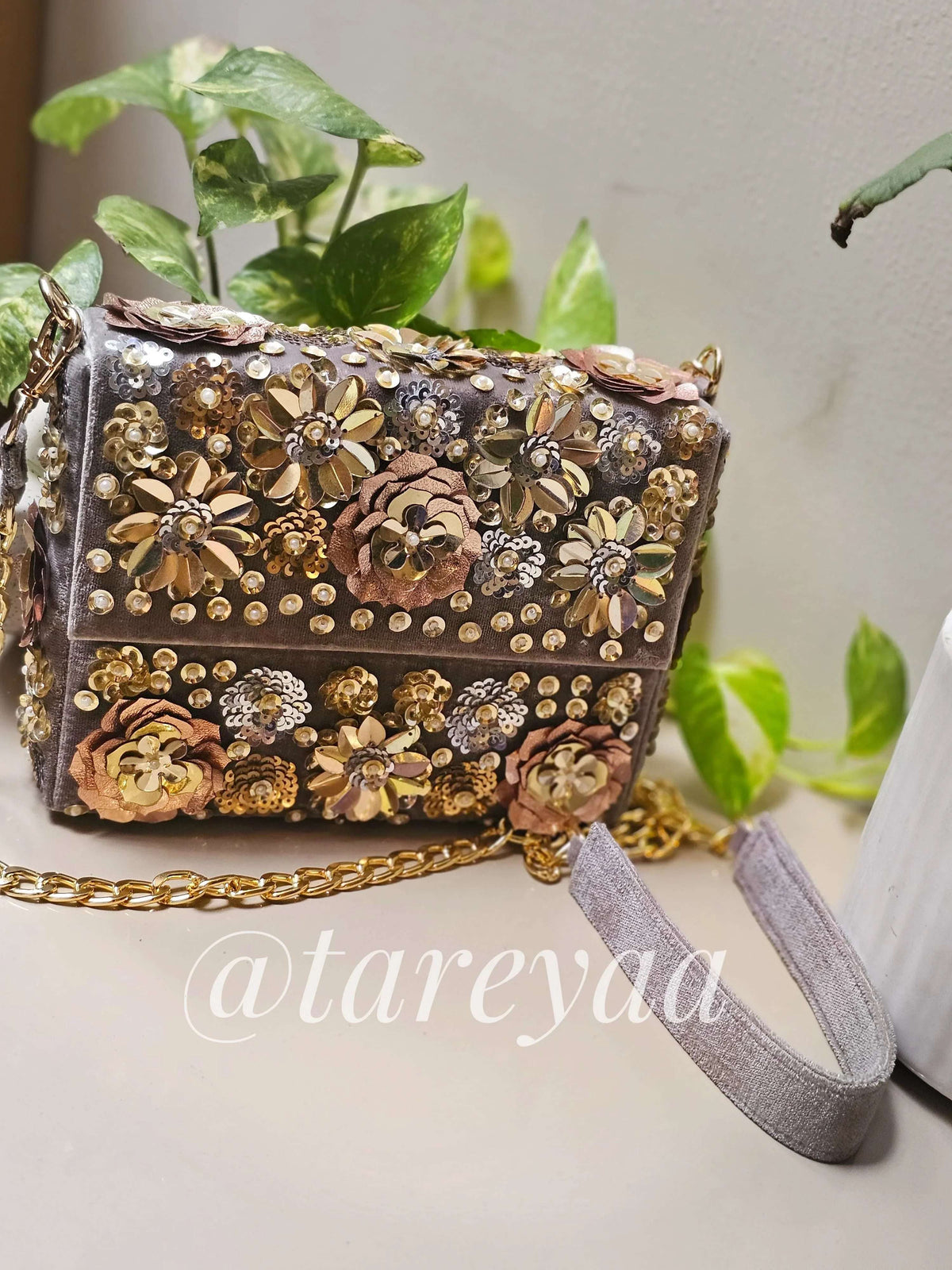 Blooming Buds Floral Grey Bag - Tareyaa