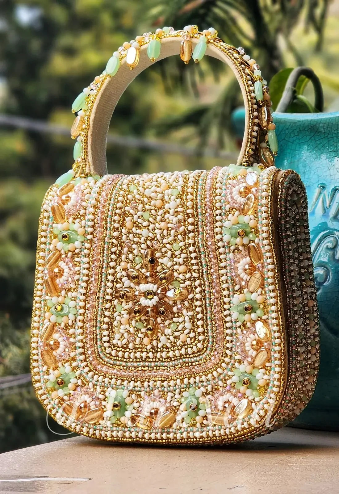 Zobha Minibag pastel shade - Tareyaa
