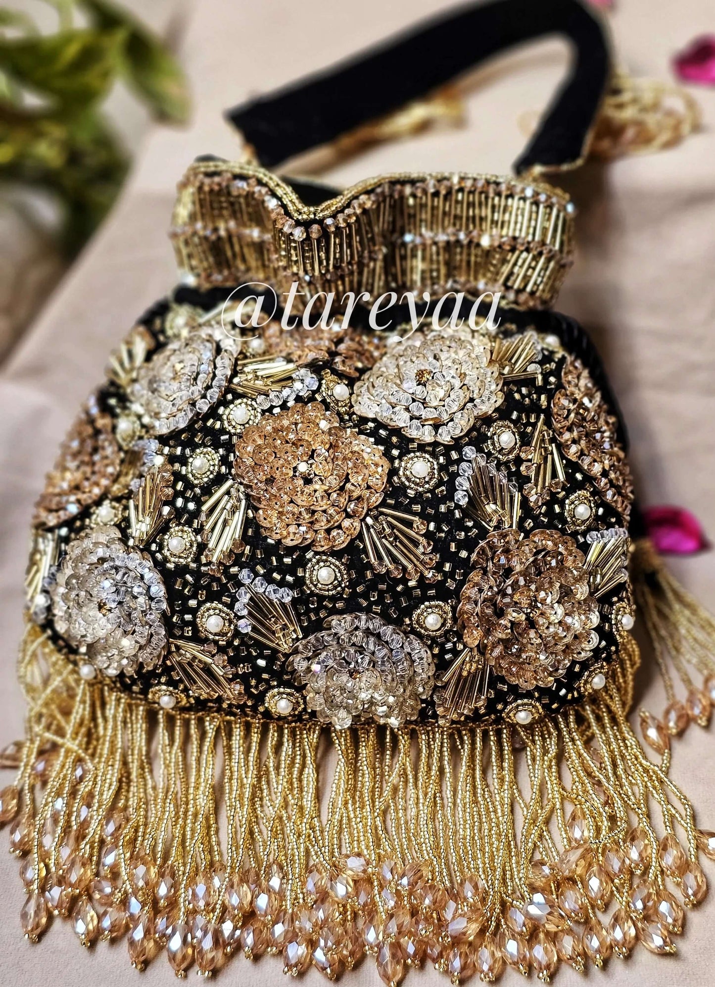Amrapali Wedding Potli - Tareyaa