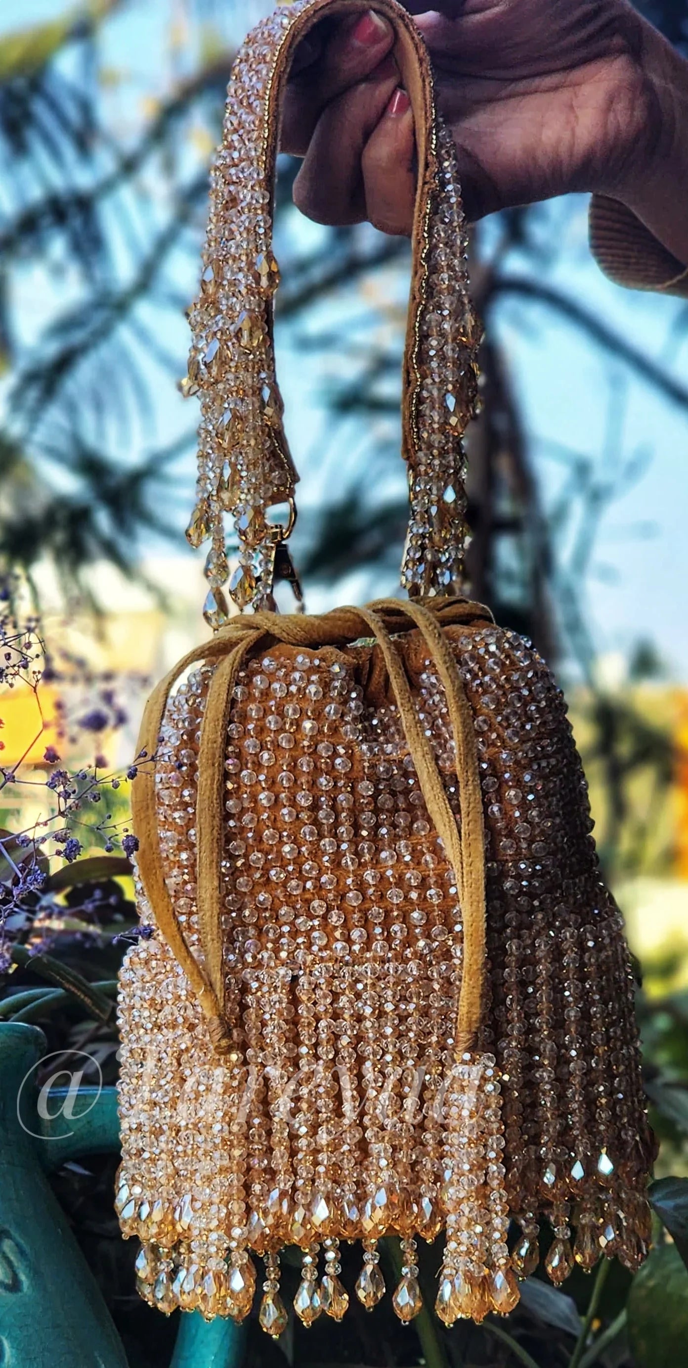 Ogaan pastel Crystal potlis with handle - Tareyaa