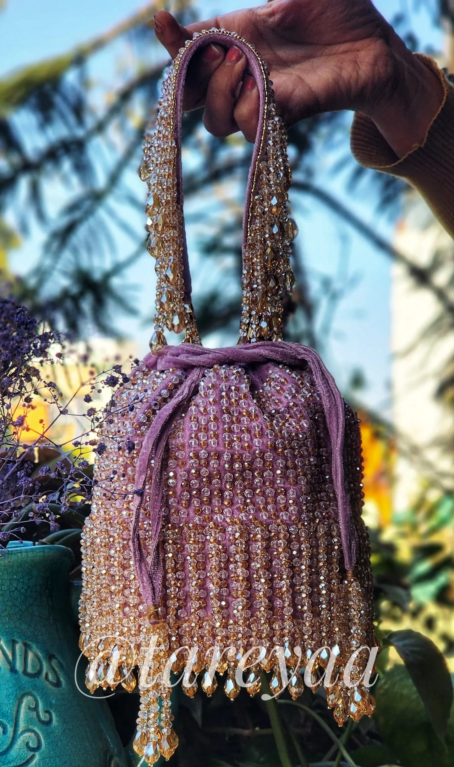 Ogaan pastel Crystal potlis with handle - Tareyaa