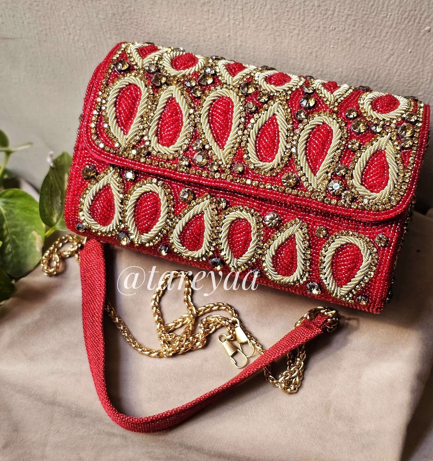Royale antique Red&Golden Bag - Tareyaa