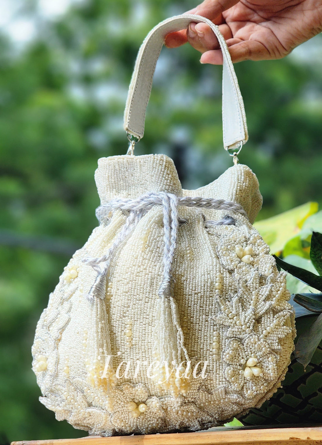 The Ultimate Guide to Choosing Potli Bag Colors for Your Indian Outfit
