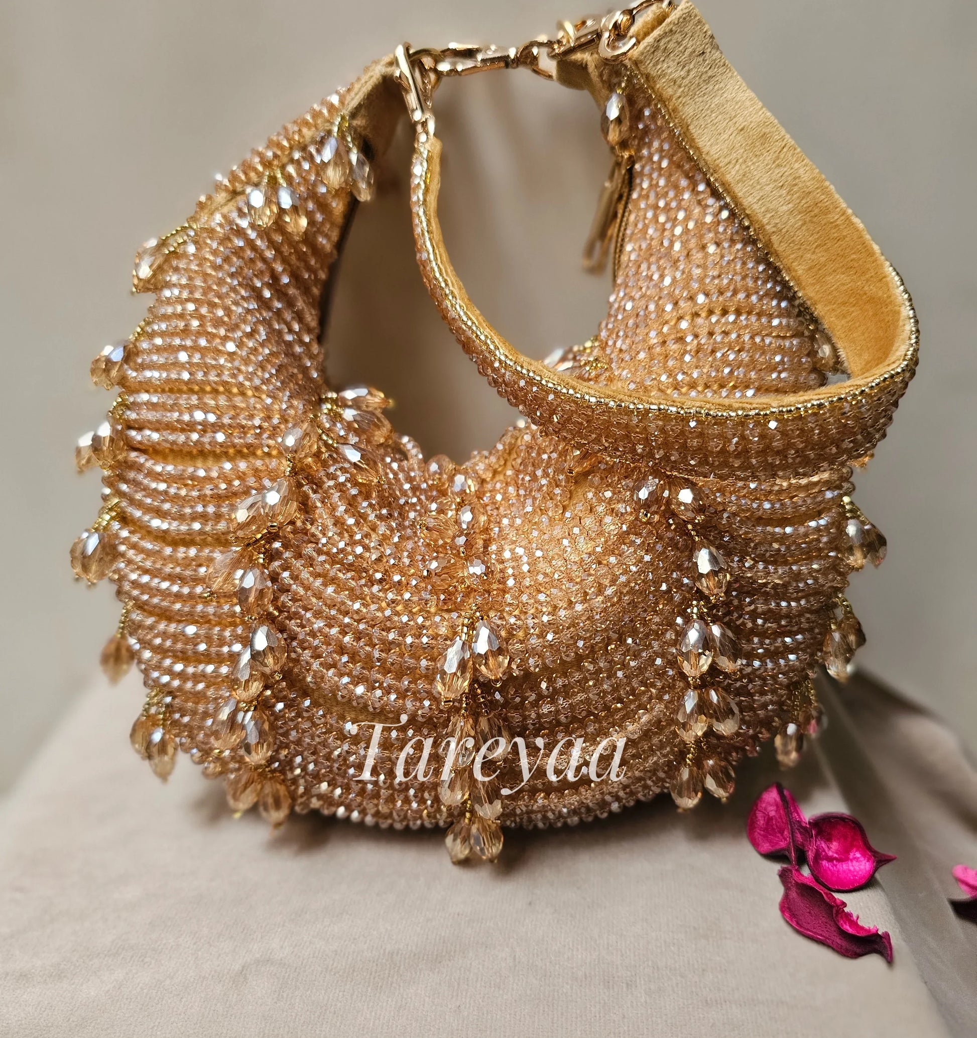 Party bag - Golden Aura - Tareyaa