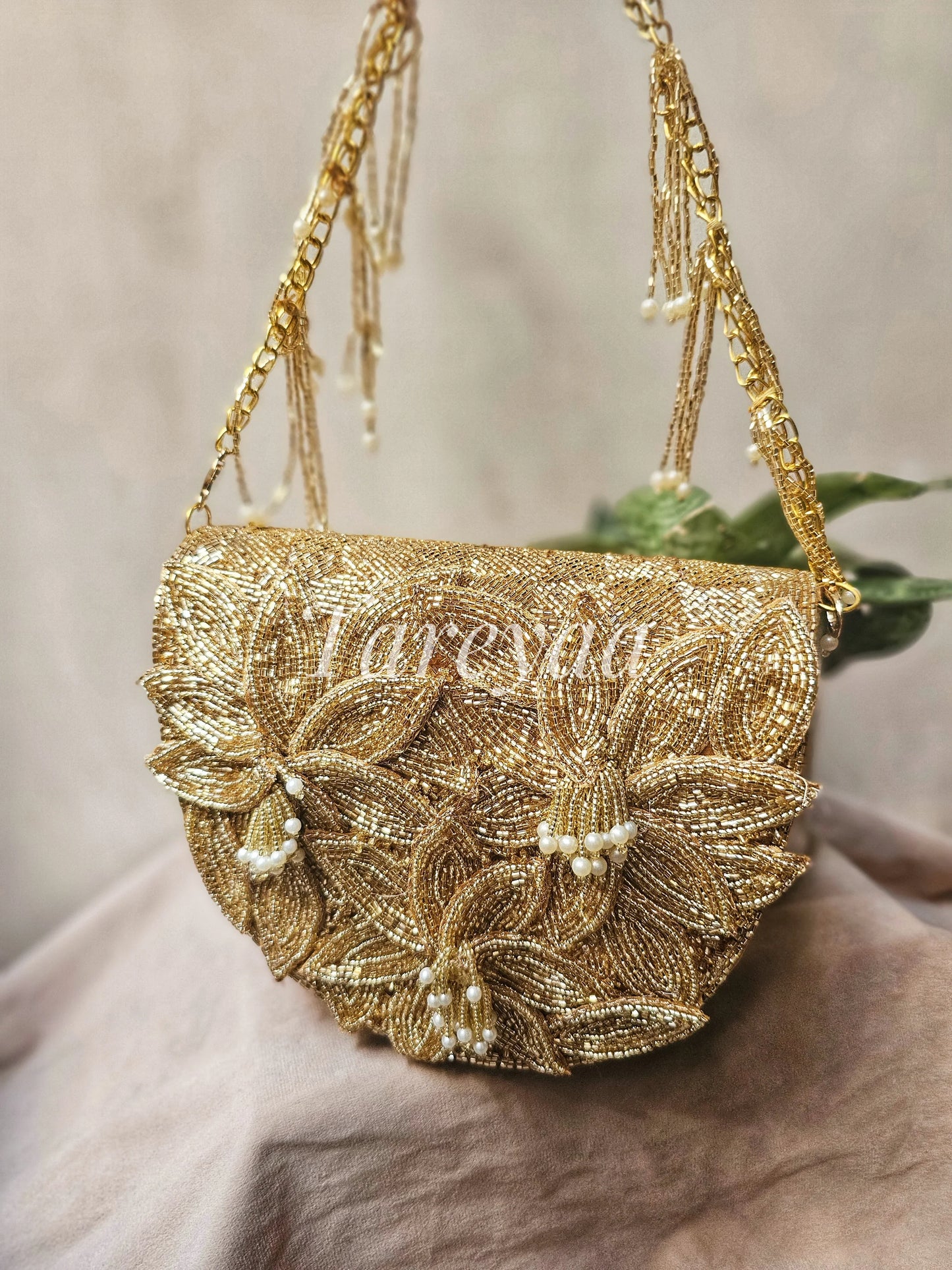 Golden Mirage - Tareyaa