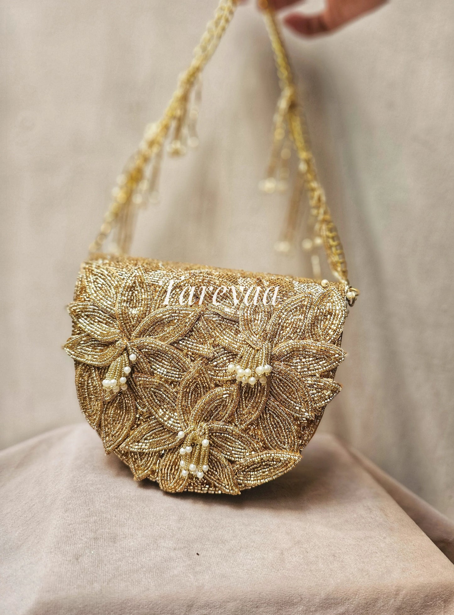 Golden Mirage - Tareyaa