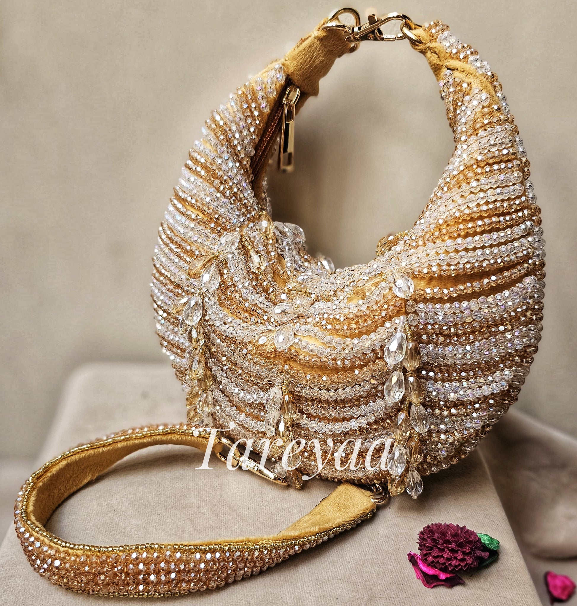 Party bag - Golden Aura - Tareyaa