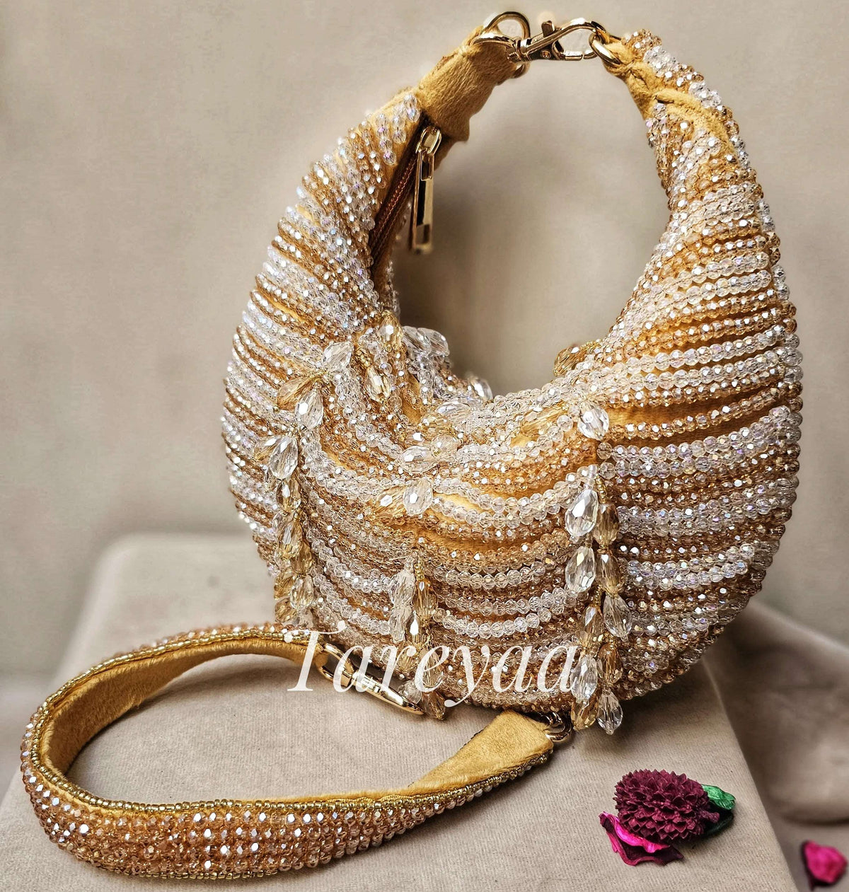 Party bag - Golden Aura - Tareyaa