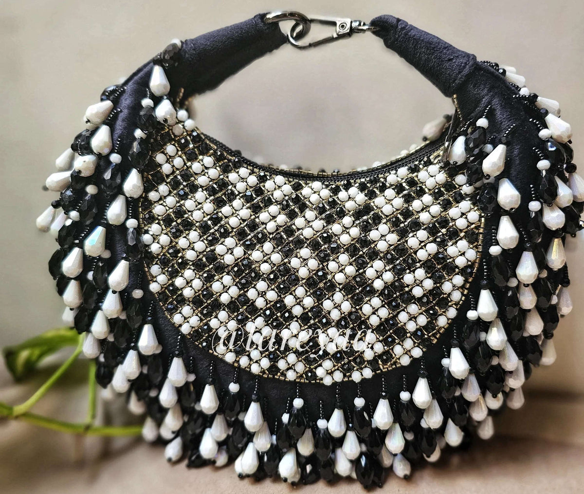 Kate Crescent Beadbag - Tareyaa