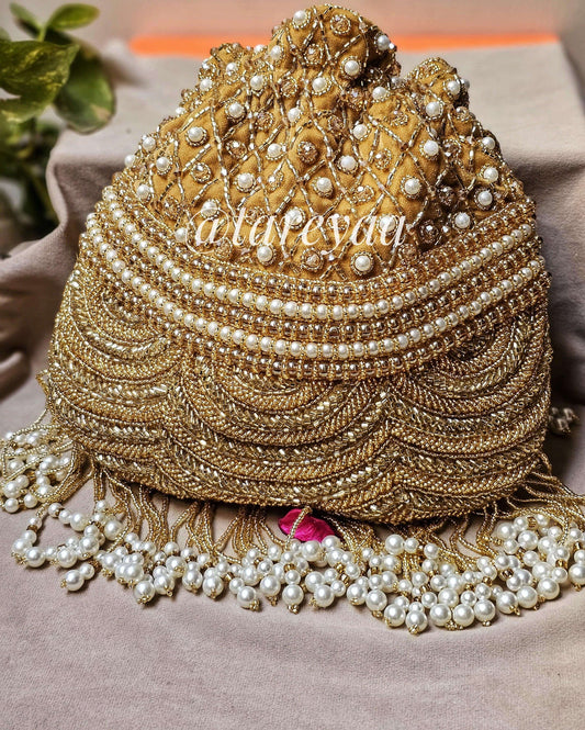 Sabhya Indian Potli - Tareyaa