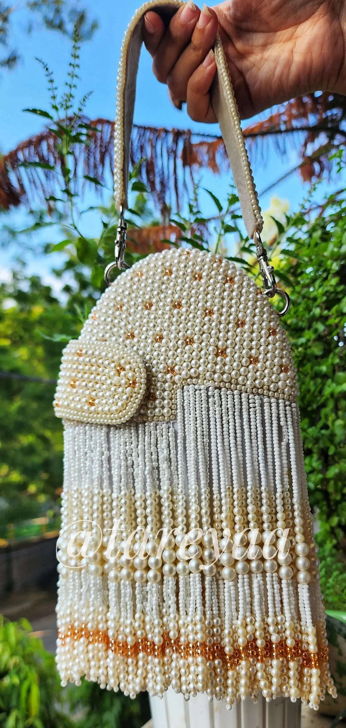 Zeenat pearl bag with handle - Tareyaa