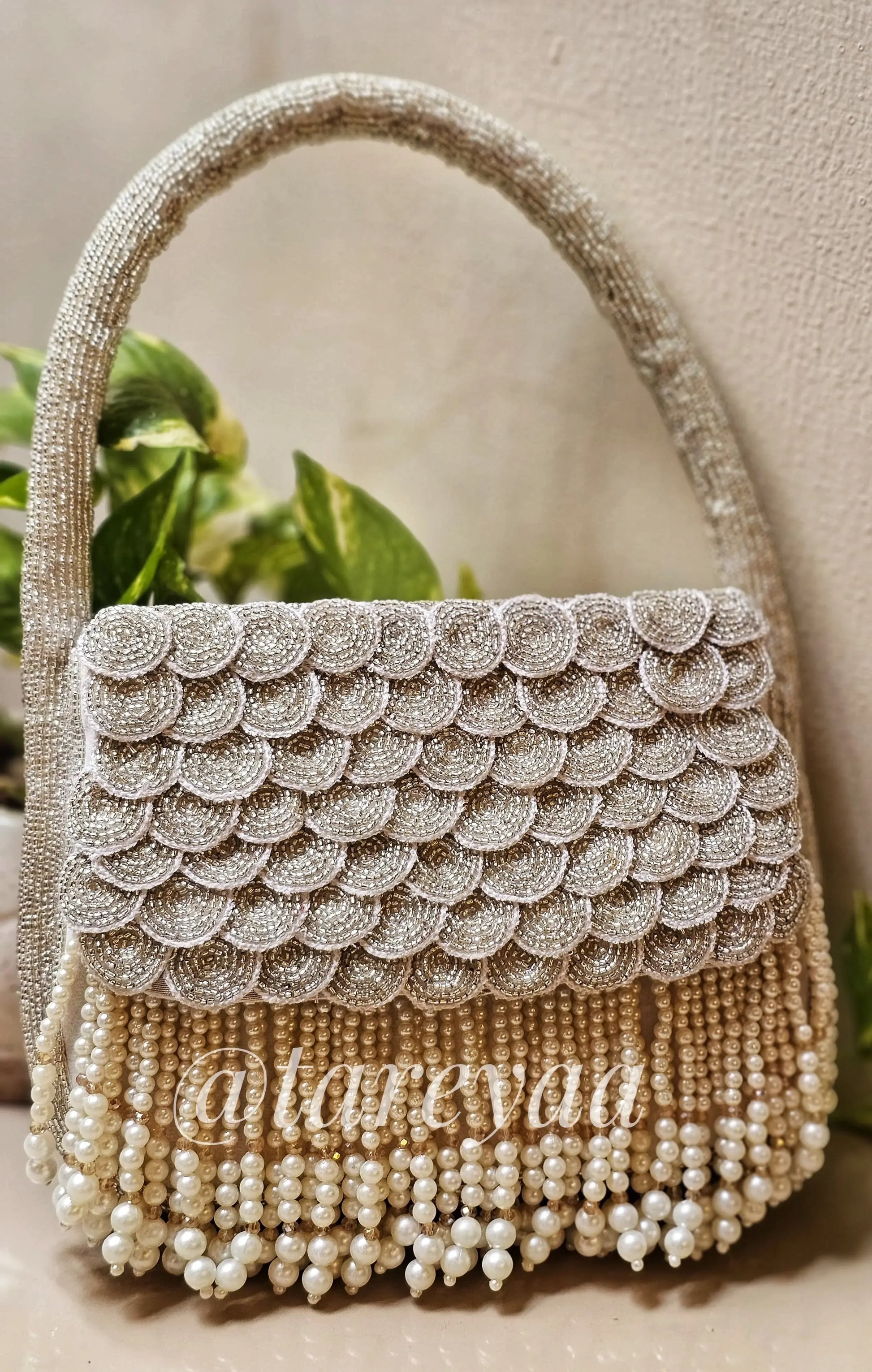Pearl Doll silver bag with handle - Tareyaa