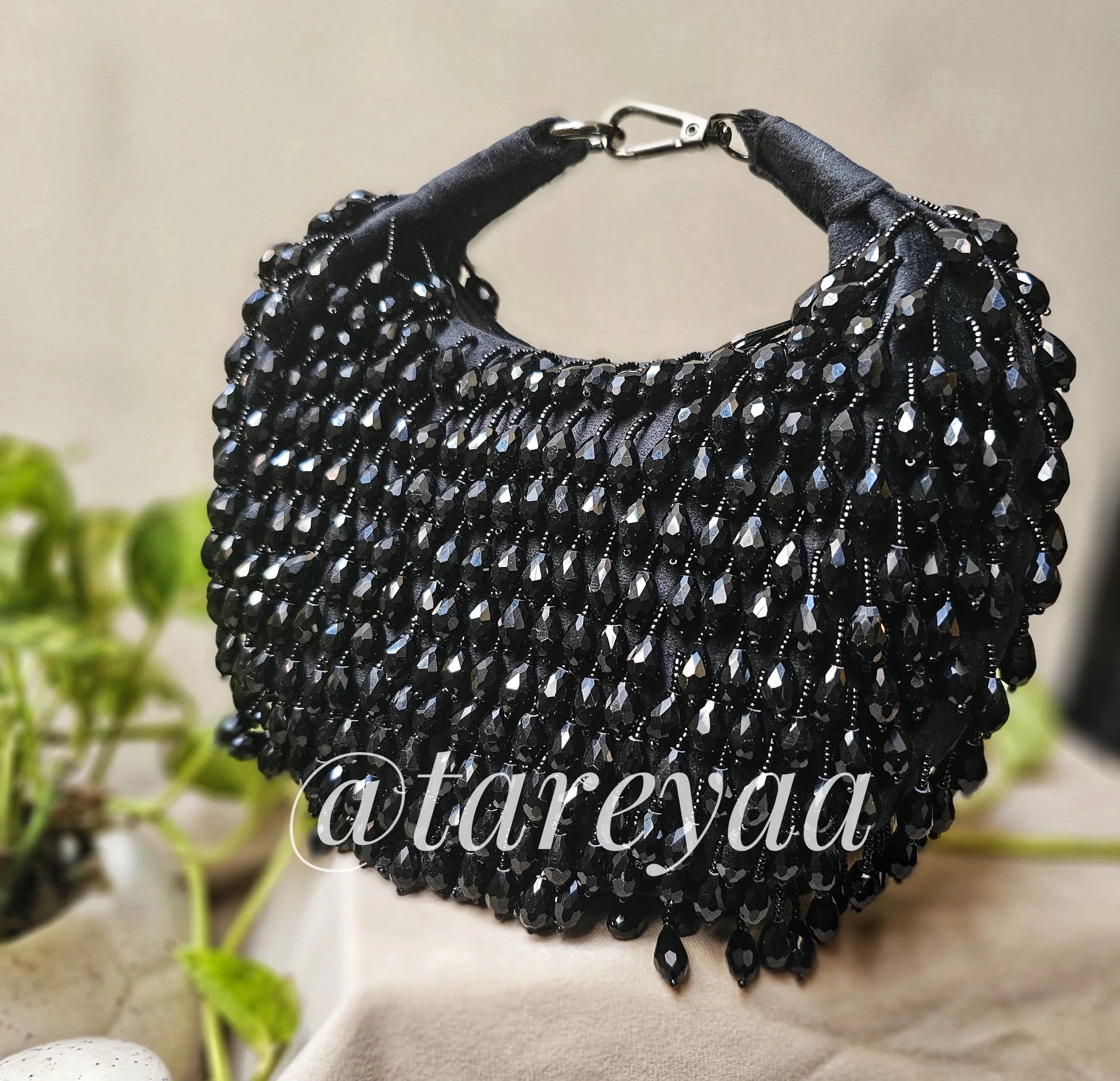 Oud Designer Beaded Bag with Clip - Tareyaa