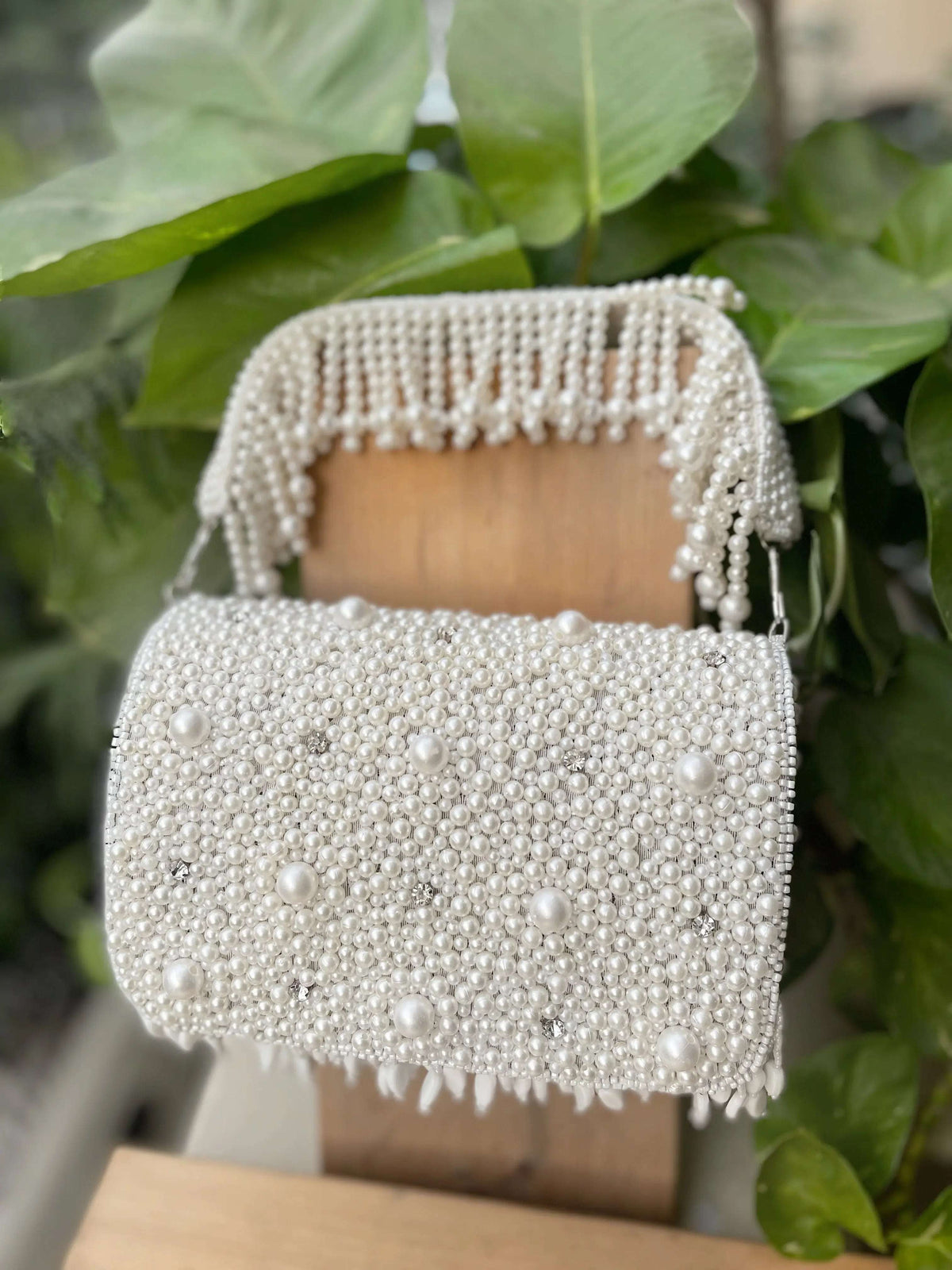 Pearlicious foldbag with pearl handle - Tareyaa